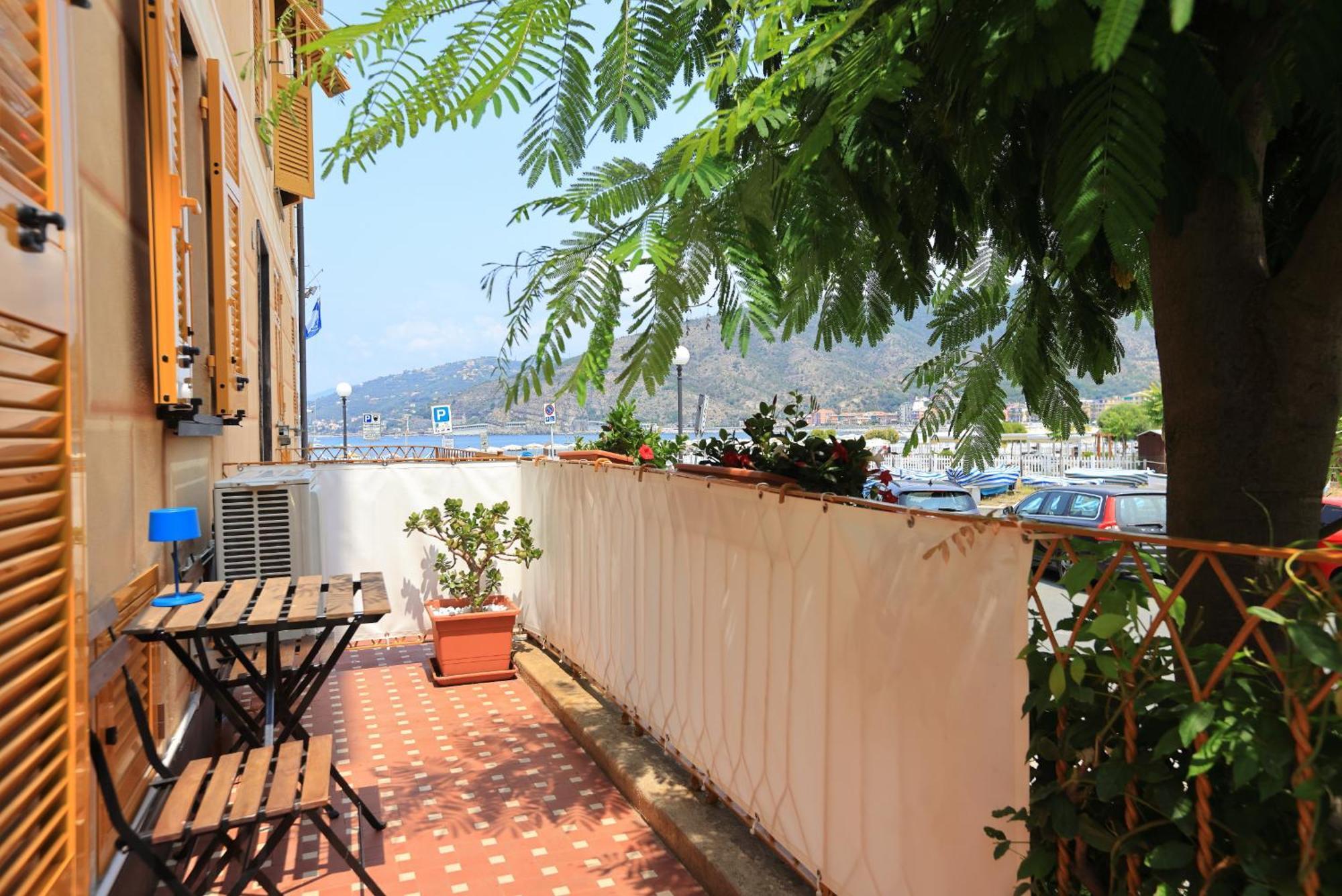 Adamaina - Sea View With Private Garage *